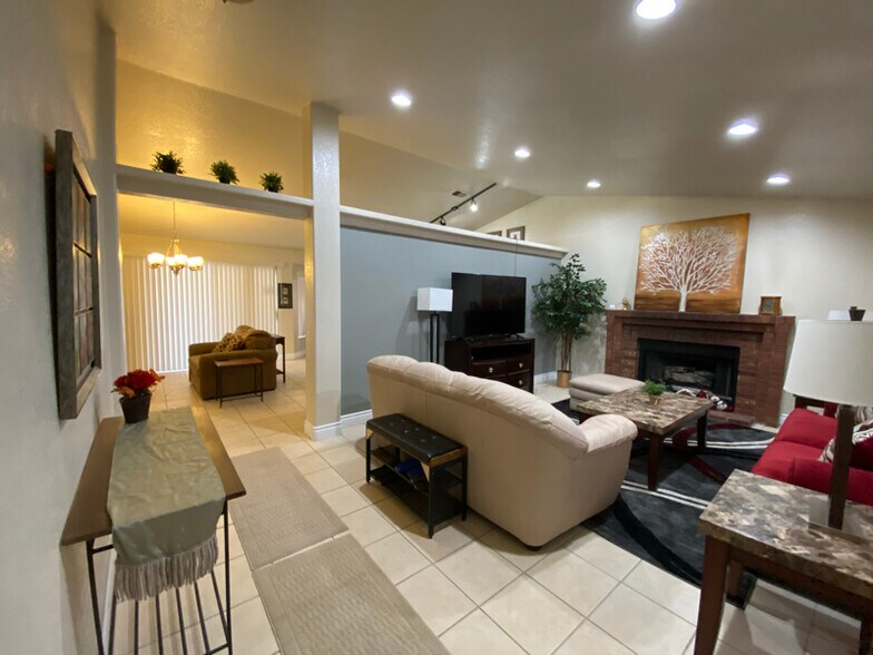 Building Photo - 741 Rocky Trail Rd