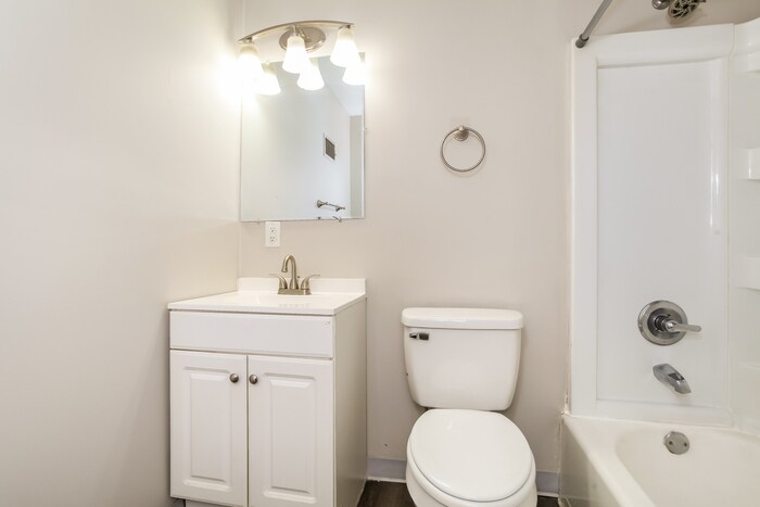 Building Photo - 3962 Woodsong Dr