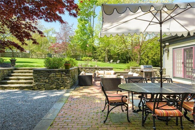 Building Photo - 287 Gibbs Ave