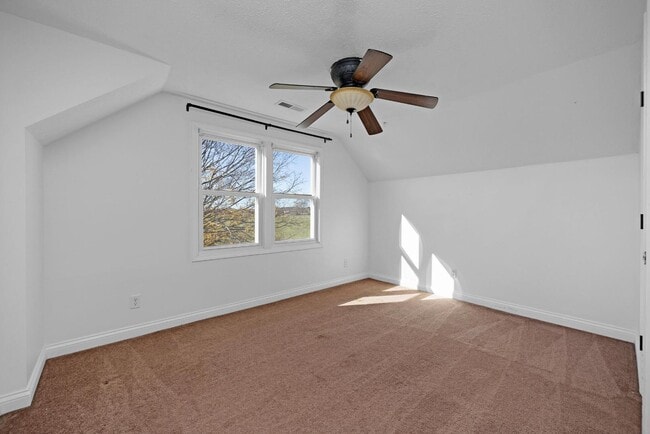 Building Photo - 180 White Mills Glendale Rd W