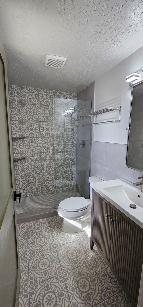 Building Photo - Available NOW!!!