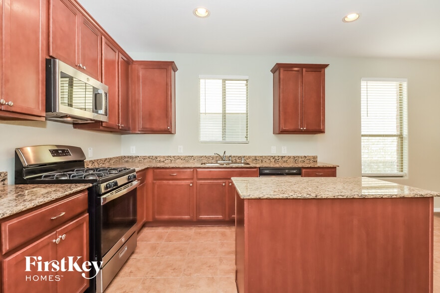 Building Photo - 20114 Brookwood Holw