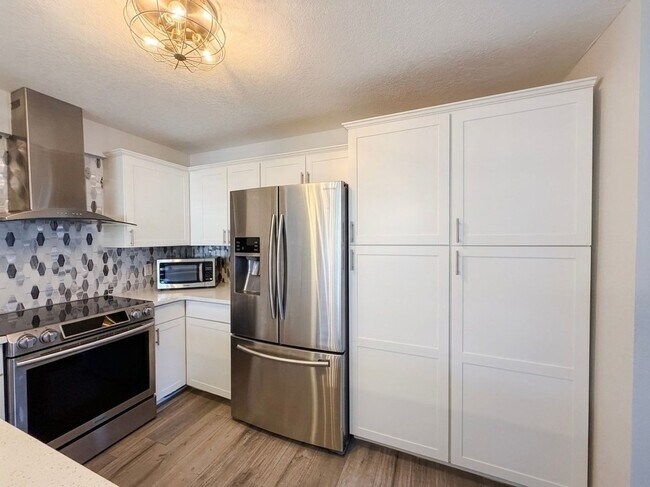 Building Photo - 150 Killarney Bay Ct