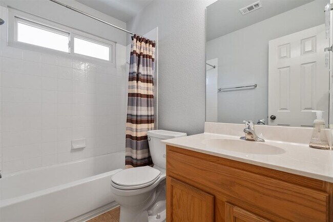 Building Photo - 2304 Jesse Owens Dr
