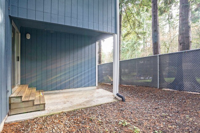 Building Photo - Spacious 3 Bedroom Home in Bremerton!