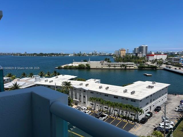Building Photo - 7900 Harbor Island Dr