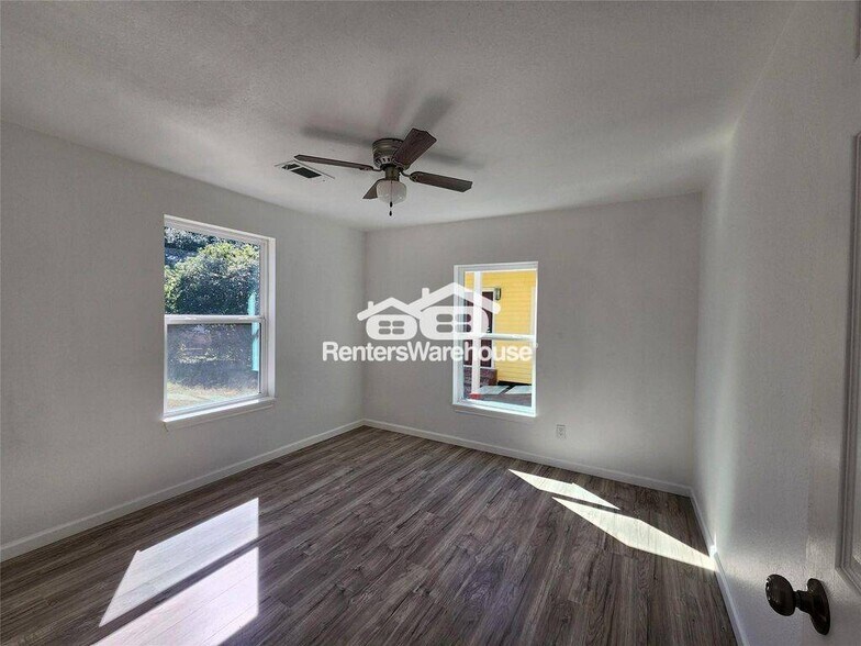 Building Photo - 2706 Berry St