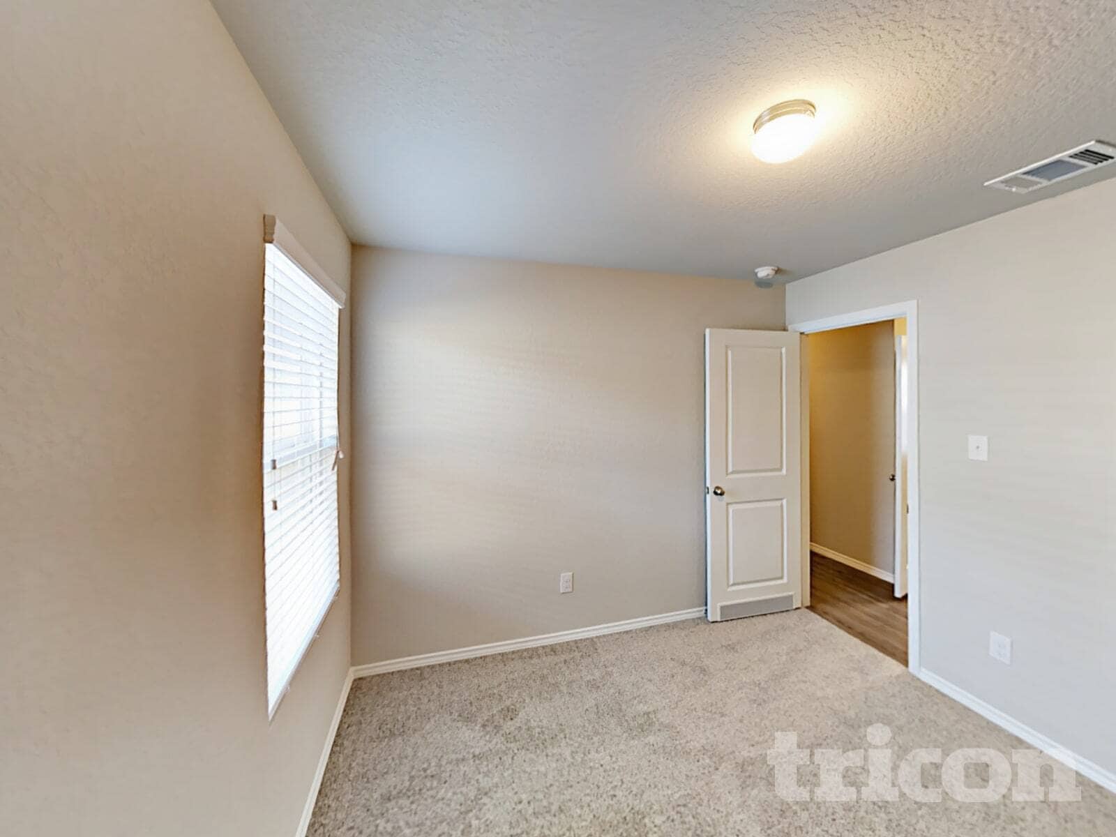 Building Photo - 5118 Everett Loop