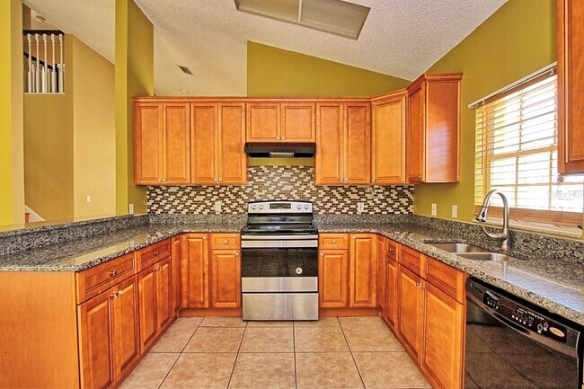 Building Photo - 4335 Creekside Blvd