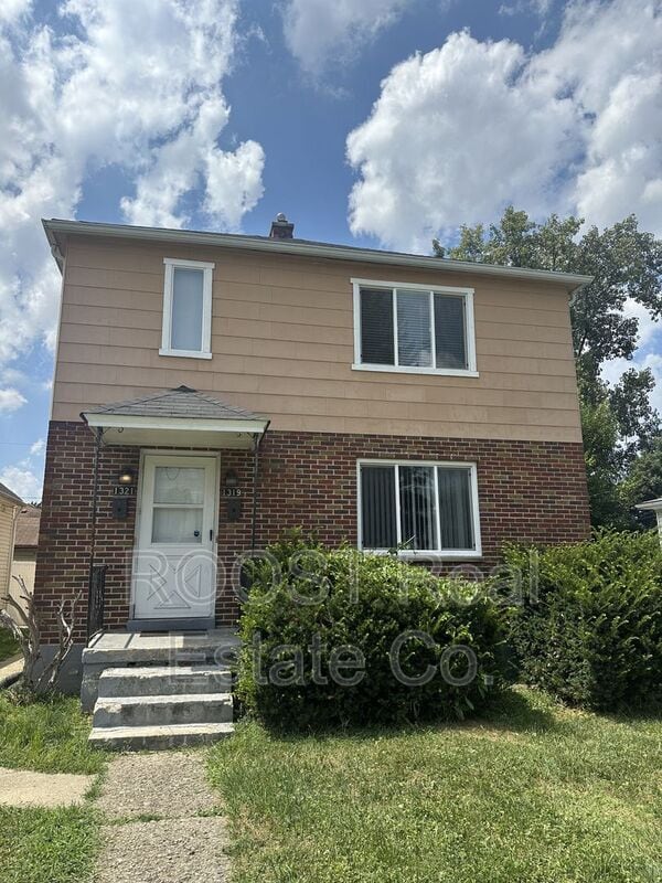 Building Photo - 1319-1321 Studer Avenue