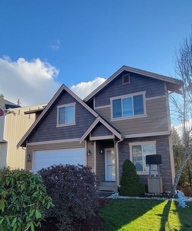 Building Photo - Spacious 3 Bedroom Home in Silverdale!