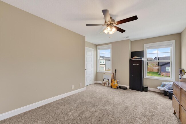 Building Photo - 950 Tufnel Dr