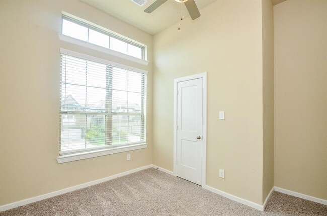Building Photo - 1555 Rustling Creek Dr