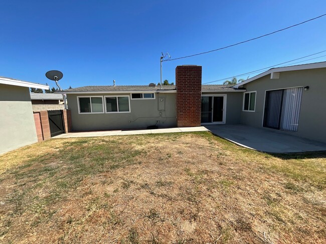 Building Photo - Cul-De-Sac: 4 Bedroom 2 Bath Home,