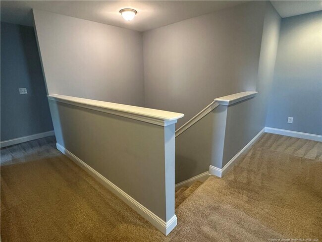 Building Photo - 2149 Heathcote Dr