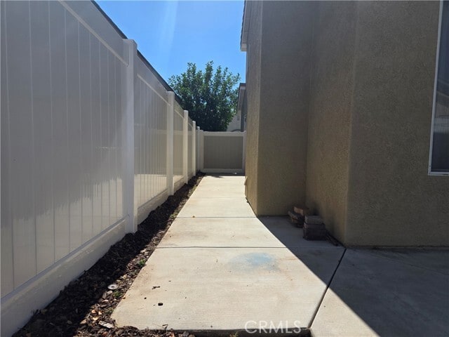 Building Photo - 1025 Viewpointe Ln