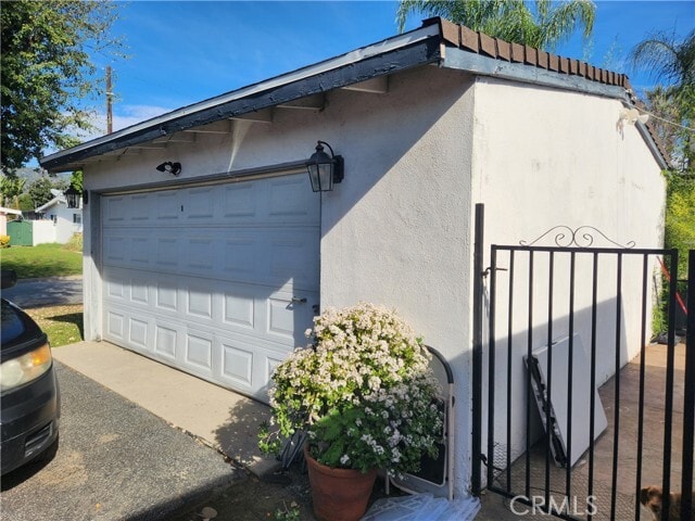 Building Photo - 610 Helensburg St