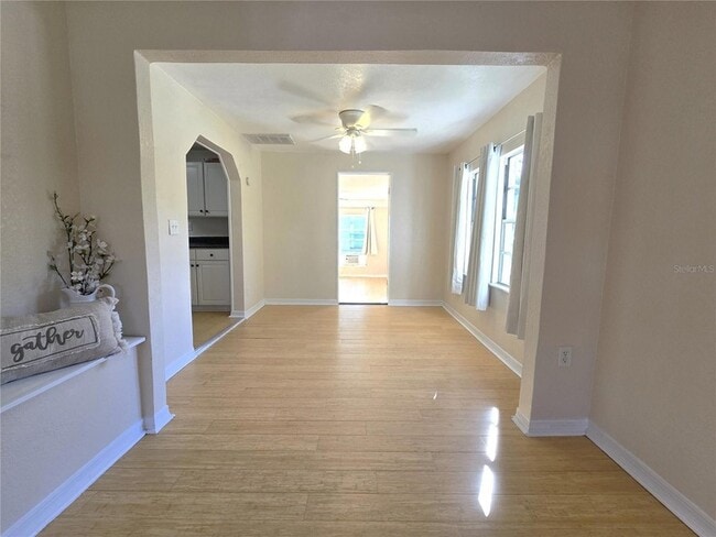 Building Photo - 309 Lakedale Dr