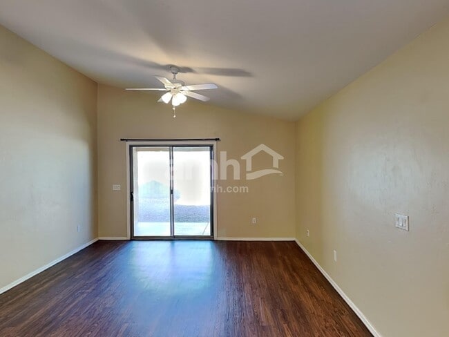 Building Photo - 6563 E Ladonna Ln