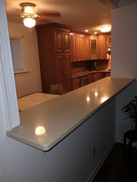 Extra eating area with need of high chairs - 819 Brooklyn Ave