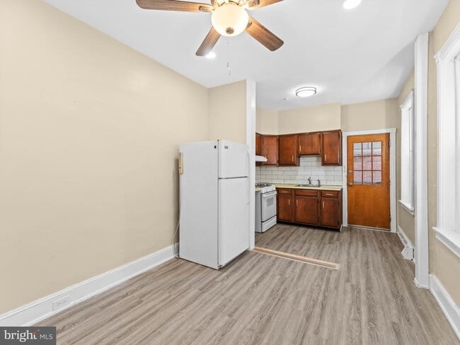 Building Photo - 1688 Fillmore St