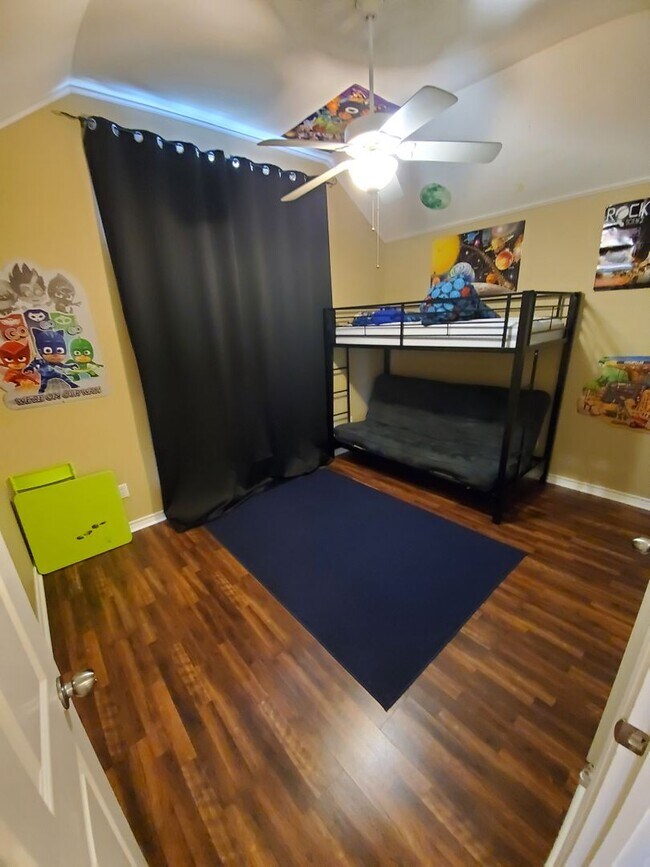 Building Photo - College Station -3 bedroom/2 bath - Fenced in back yard and House is in an EXCELLENT LOCATION