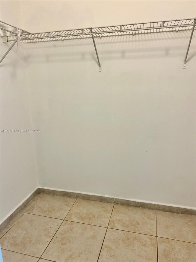 Building Photo - 7330 NW 114th Ave