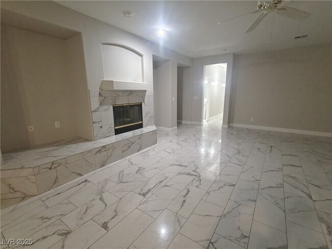 Building Photo - 492 Grassrange Ln