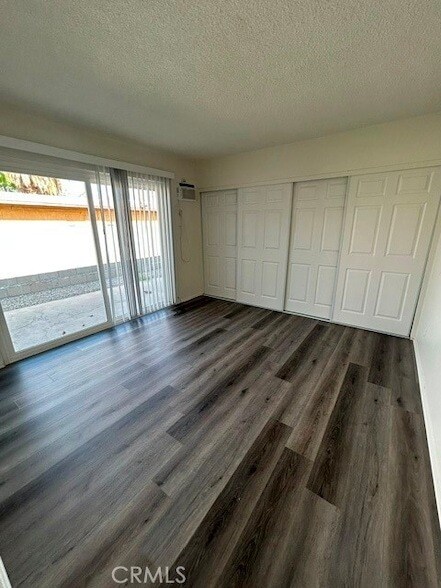 Building Photo - 685 E Vista Chino