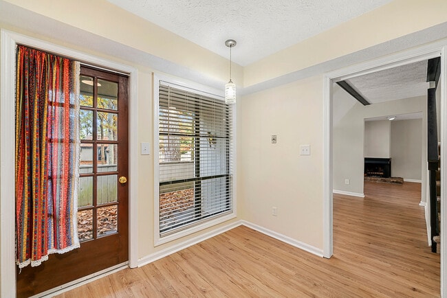 Building Photo - 670 Highland Ct