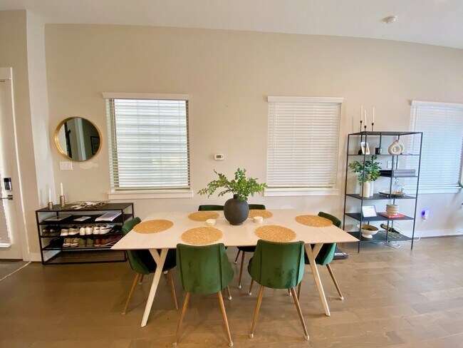 Building Photo - 1711 Freeman St