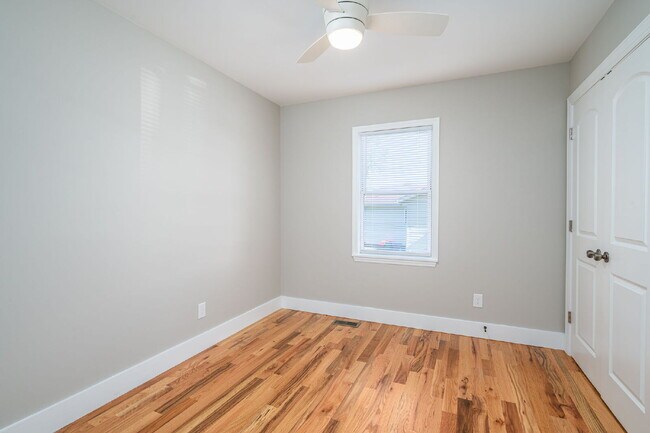 Building Photo - Remarkably Renovated Ranch in the Heart of Maiden!