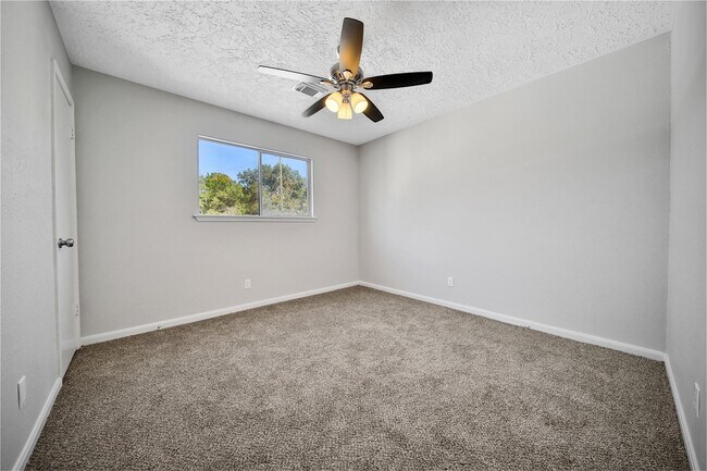 Building Photo - 13426 Balcrest Dr