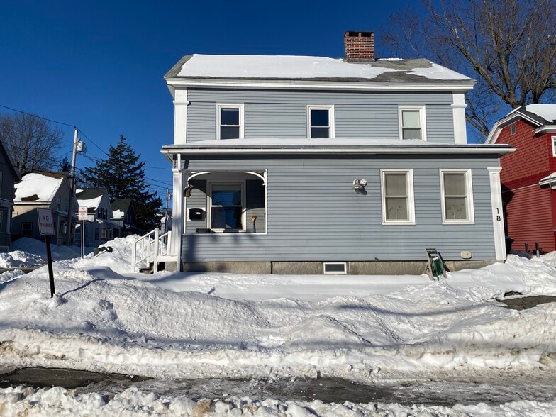 Building Photo - 15 Weston St