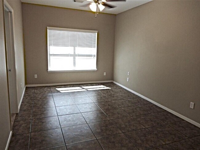 Building Photo - 4111 Mt Everest Way