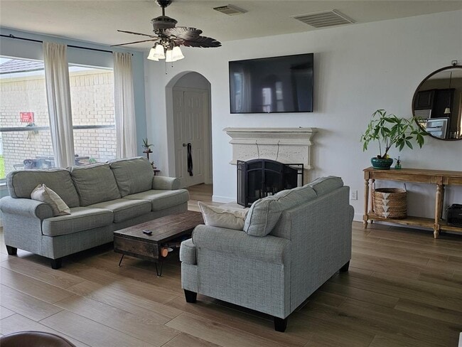 Building Photo - 10 Atascadero Dr