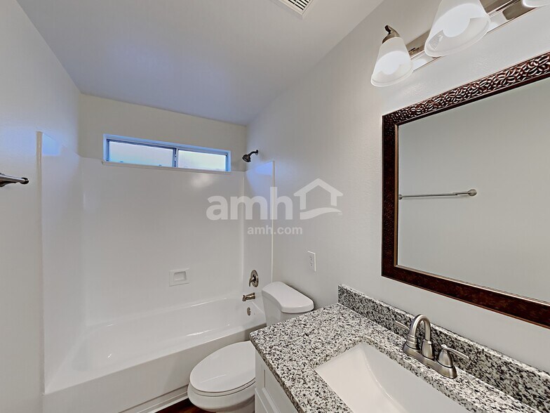 Building Photo - 4224 E Cathedral Rock Dr