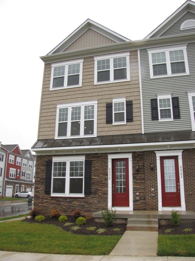 Primary Photo - End Unit Townhouse Haymarket