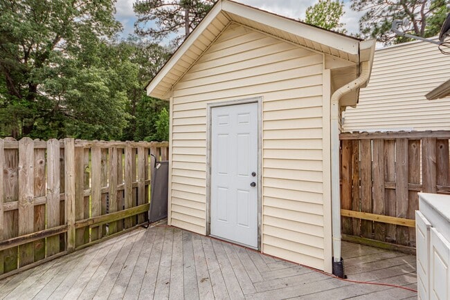 Building Photo - 2 Bedroom 2 Bath Townhouse in Crowfield Pl...