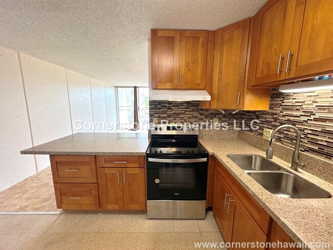 Building Photo - 95-2057-2057 Waikalani Pl