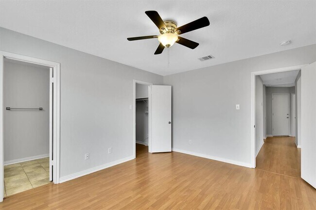 Building Photo - 3315 Settlement Dr