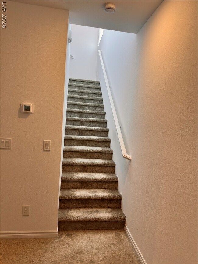Building Photo - 4487 Sawyer Rdg St
