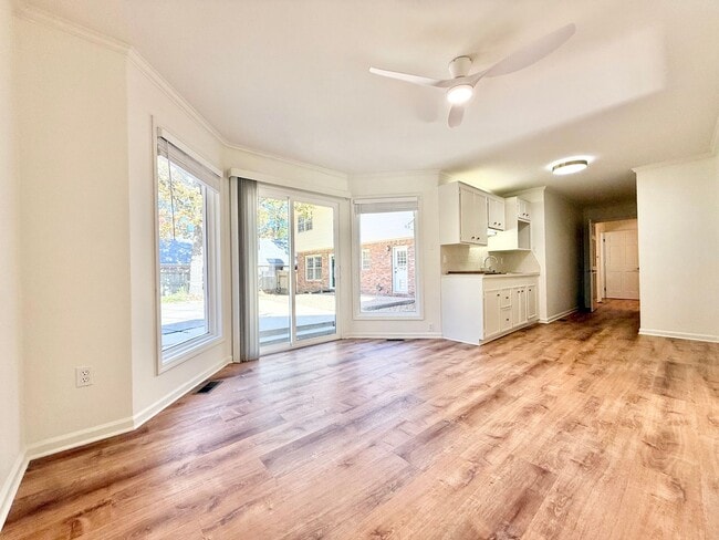 Building Photo - 130 Valley Club Cir