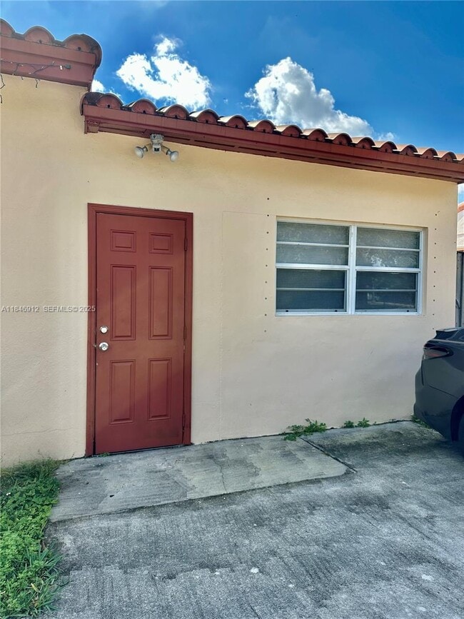 Building Photo - 624 Westward Dr