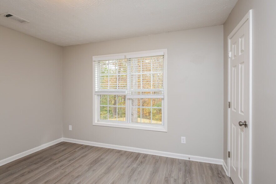 Building Photo - 5539 Princeton Oaks Ln