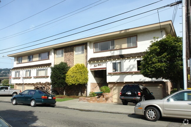 Building Photo - Park Plaza Apartments