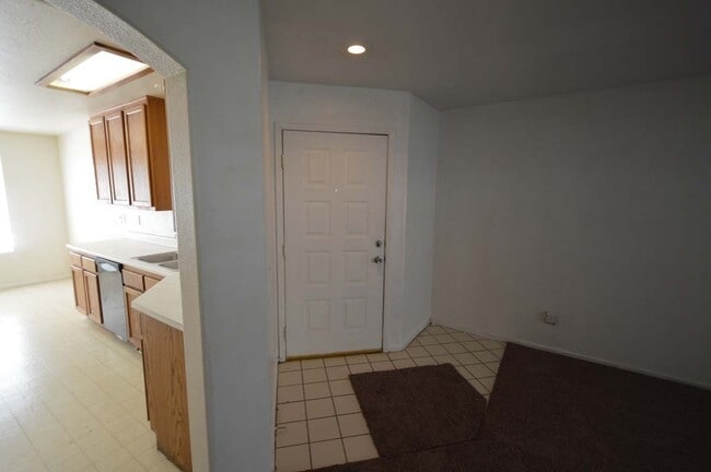 Building Photo - 1420 Jamielinn Ln