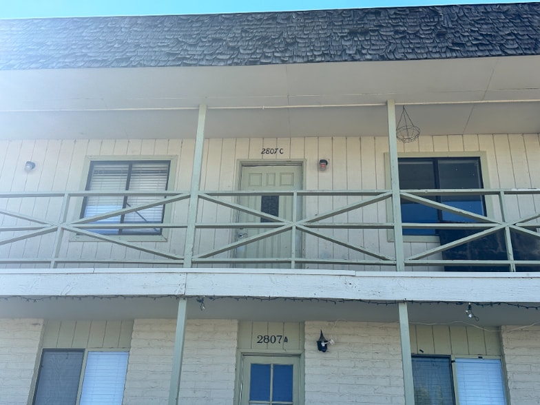 Primary Photo - 2807 E 22nd St