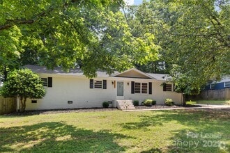 Building Photo - 6101 Davidson Dr