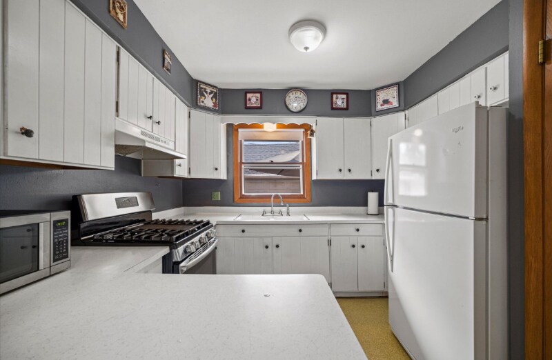 Building Photo - 2181 S 88th St
